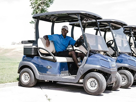 The-Evolution-and-Impact-of-Golf-Carts-Enhancing-the-Game-and-Experience_587_440.jpg